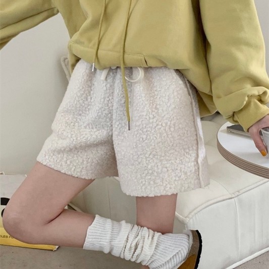 懒洋洋宽松直筒短裤